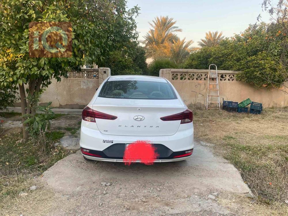 هیوندای ئەلەنترا